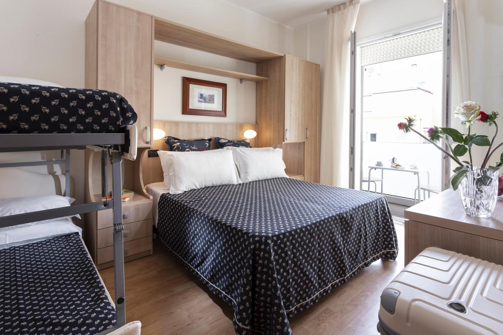 Hotel Baltic リミニ エクステリア 写真
